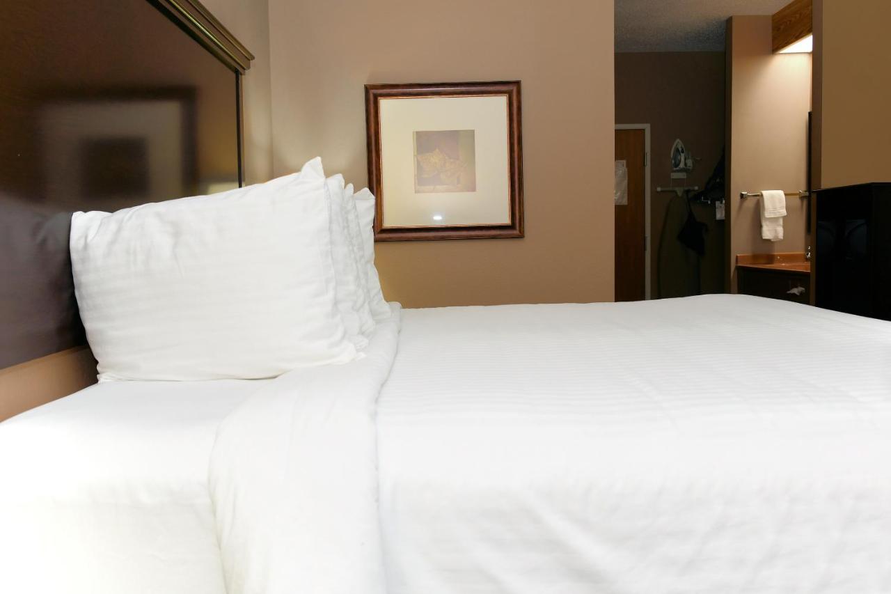 Cobblestone Inn & Suites - Denison | Majestic Hills Zewnętrze zdjęcie