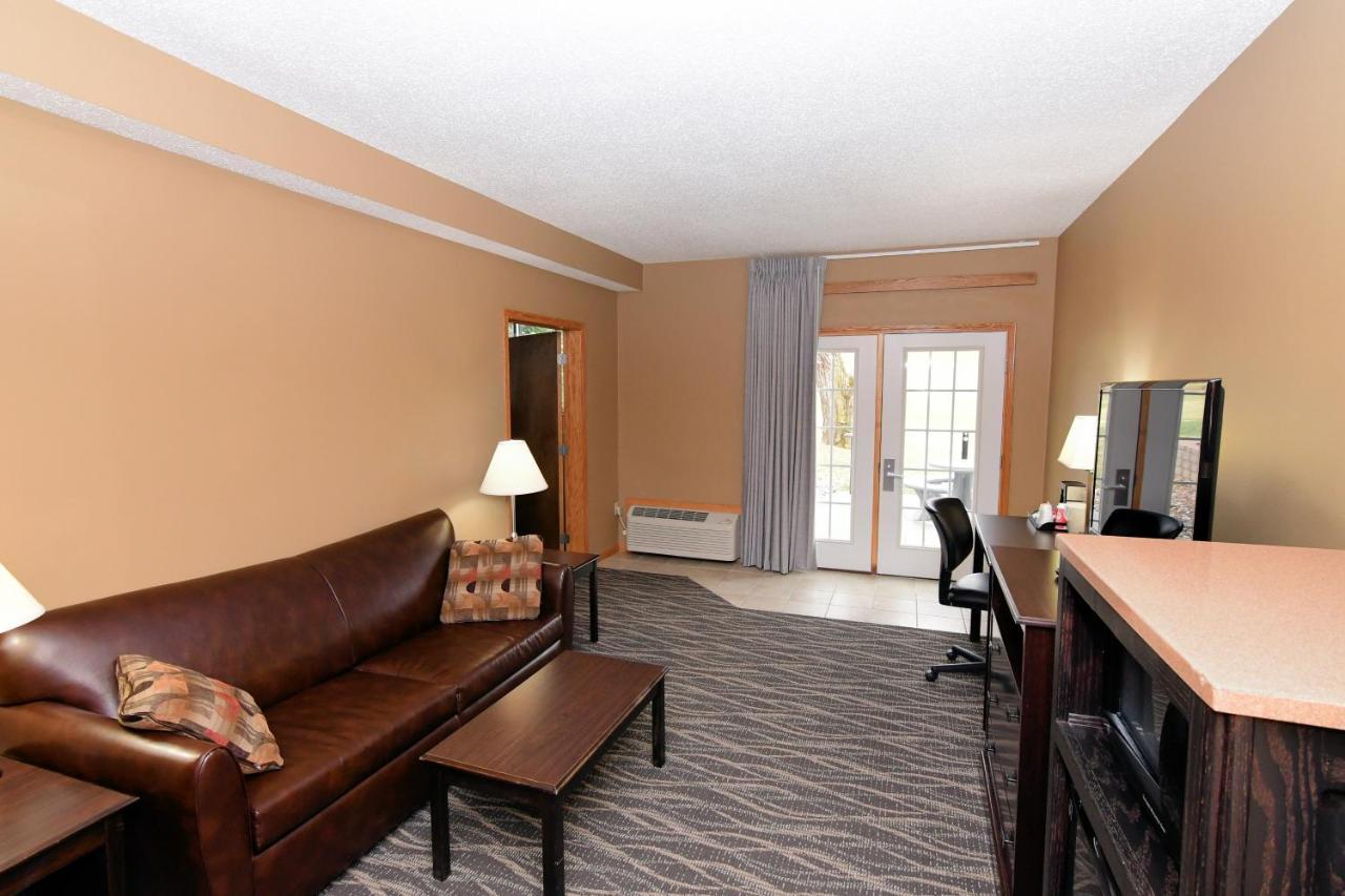 Cobblestone Inn & Suites - Denison | Majestic Hills Zewnętrze zdjęcie