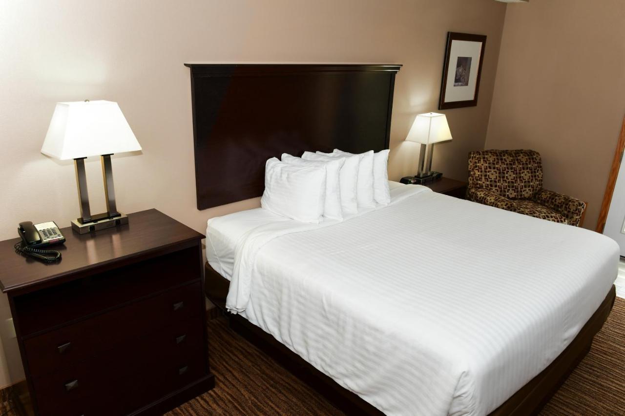 Cobblestone Inn & Suites - Denison | Majestic Hills Zewnętrze zdjęcie