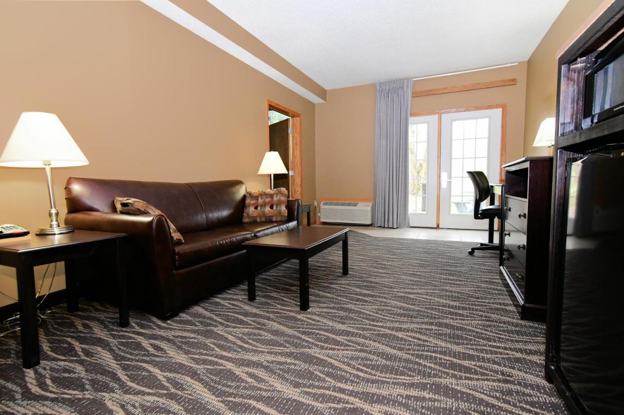 Cobblestone Inn & Suites - Denison | Majestic Hills Zewnętrze zdjęcie